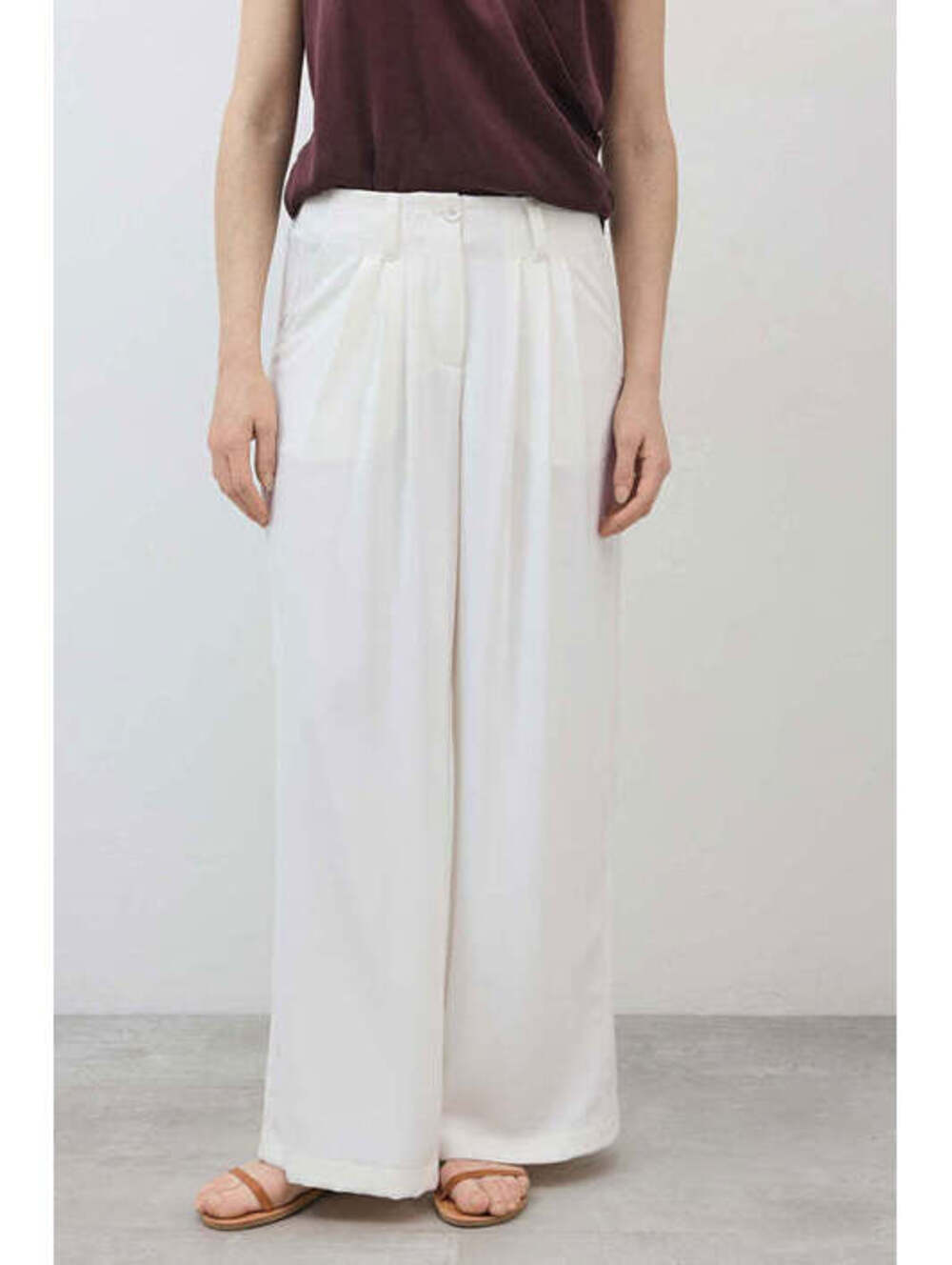 RUTI White wide leg pants Size S/XS